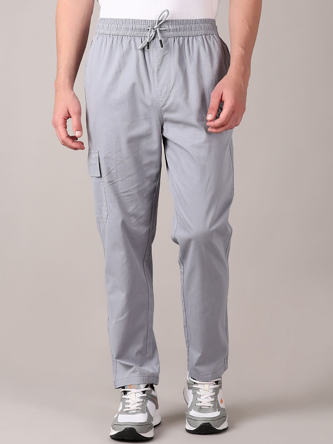 

V-Mart Men Regular Fit Cotton Cargo Trousers, Grey