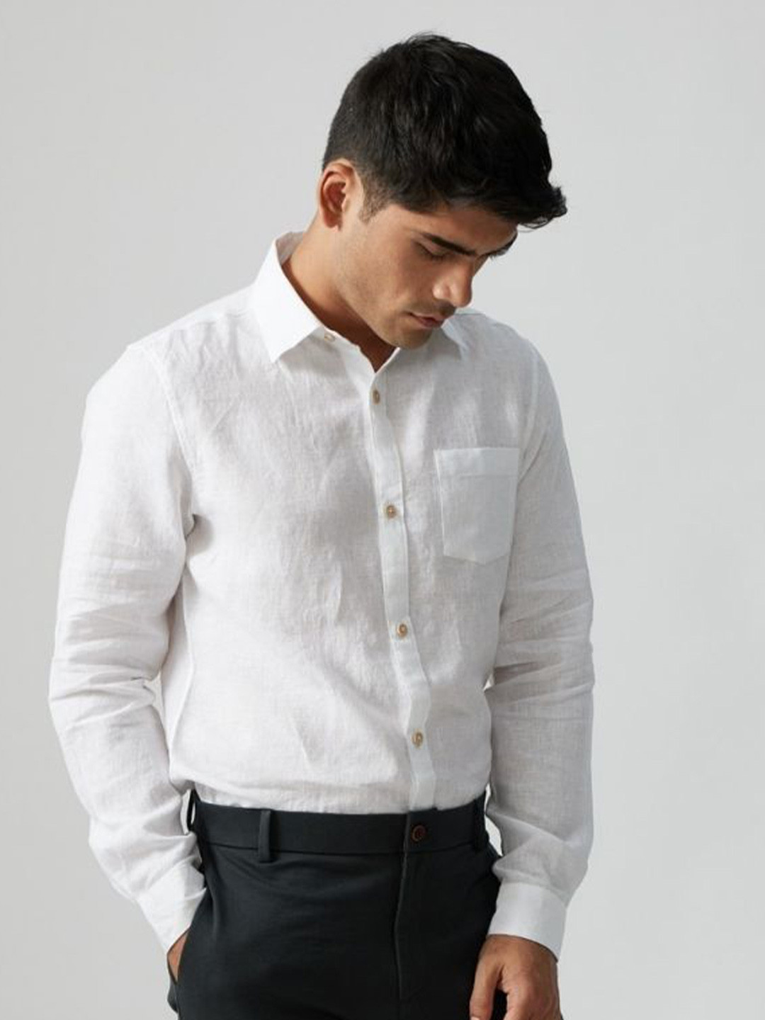 

Creatures of Habit Men Linen Shirt, White