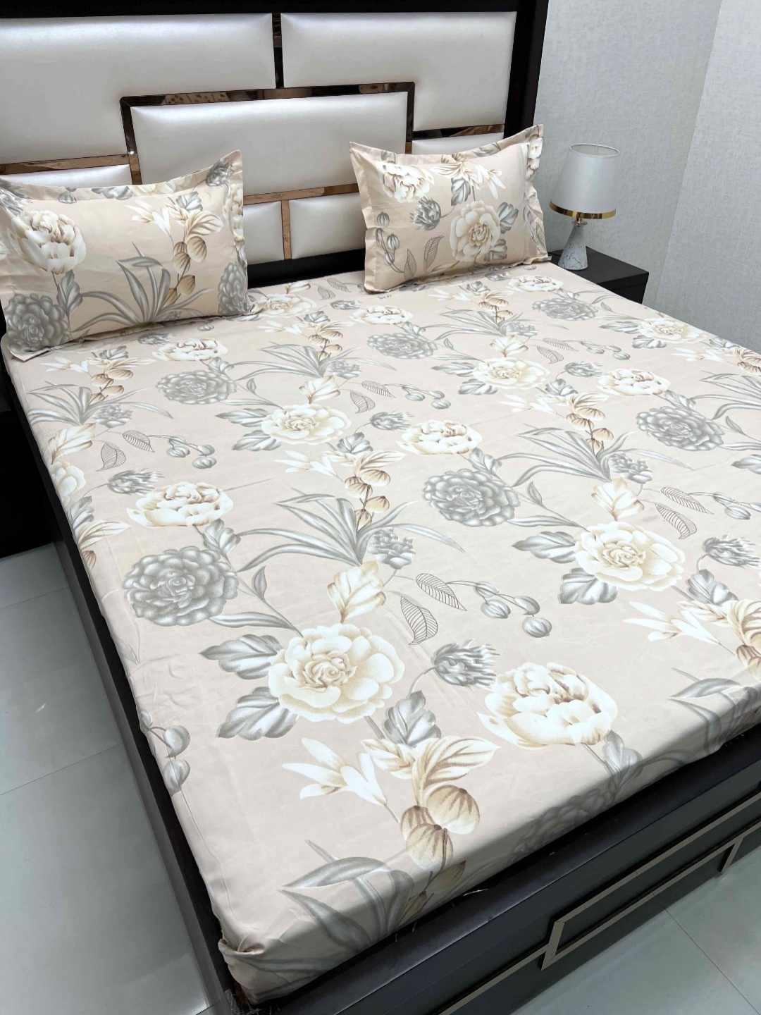 

Pure Decor Queen Size Double Bedsheet With 2 Pillow Covers 2.28m X 2.54m, Peach