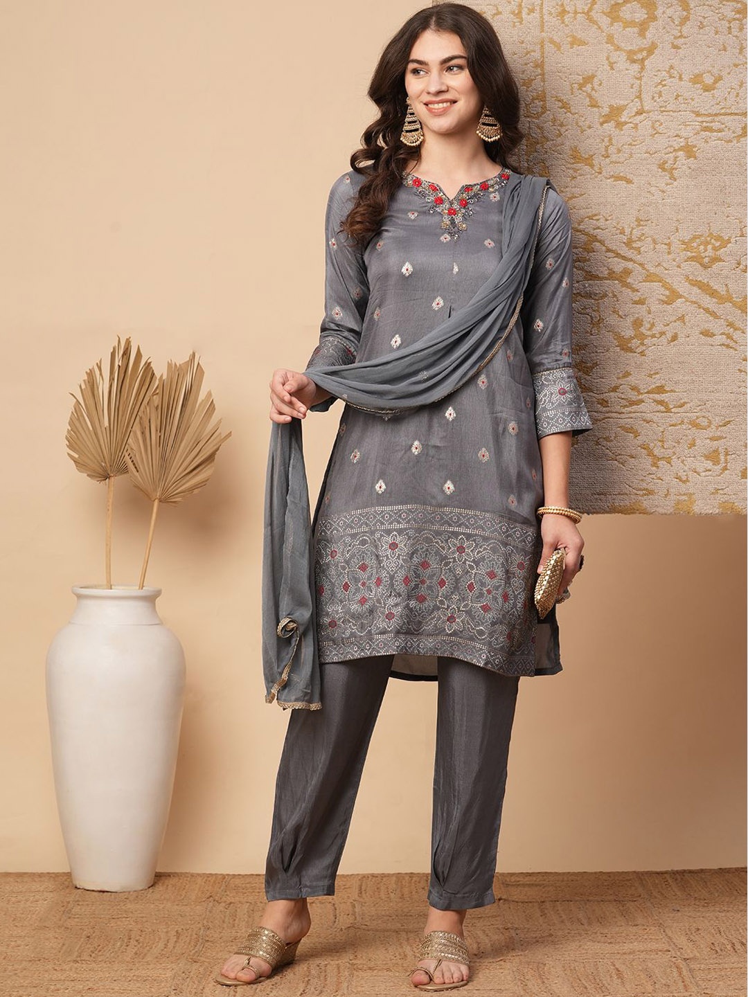 

FASHOR Floral Embroidered Straight Beads and Stones Kurta with Trousers & Dupatta, Grey