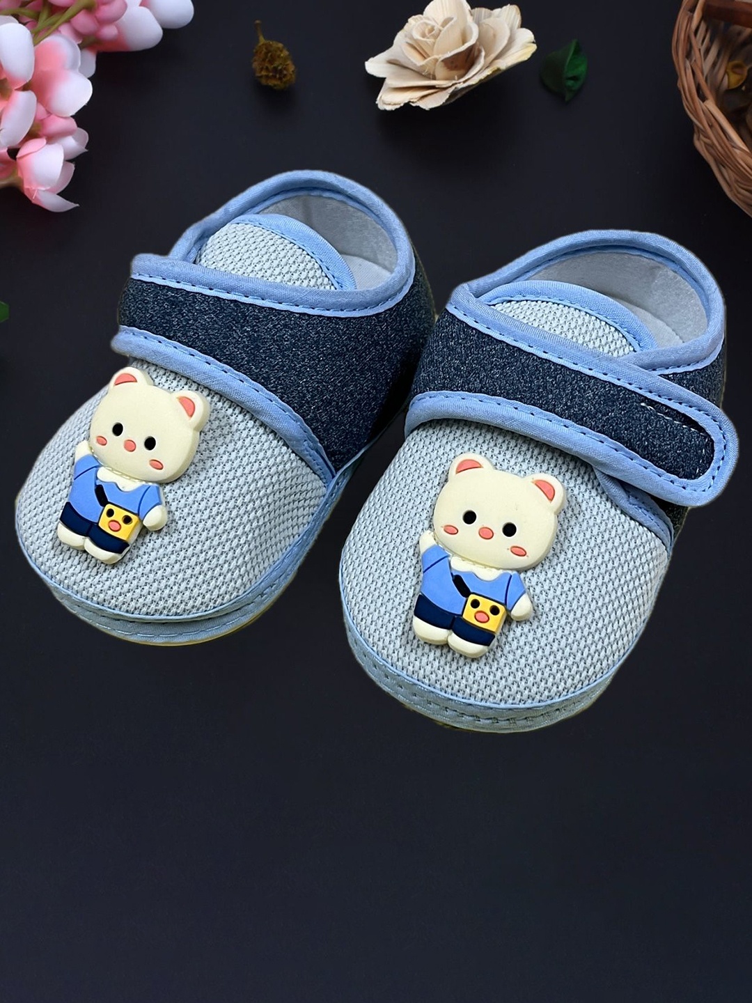 

SooWoo Kids Textile Textured Sneakers, Blue