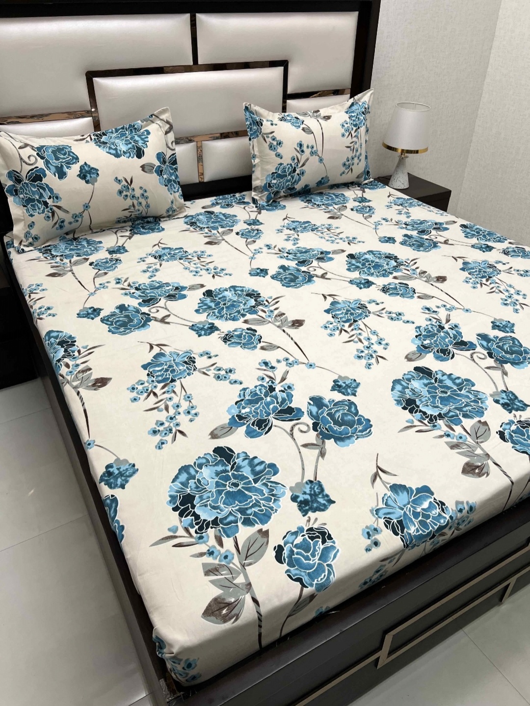 

Pure Decor Queen Size Double Bedsheet With 2 Pillow Covers 2.28m X 2.54m, Blue