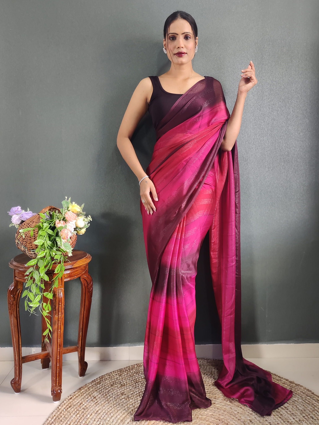 

V3 FASHION STUDIO Women Pure Crepe Jamdani Saree, Pink