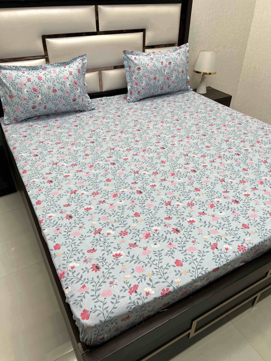 

Pure Decor Velar Blue & Pink Floral Pure Cotton 220 TC King Bedsheet Set 2.74 m x 3.05 m