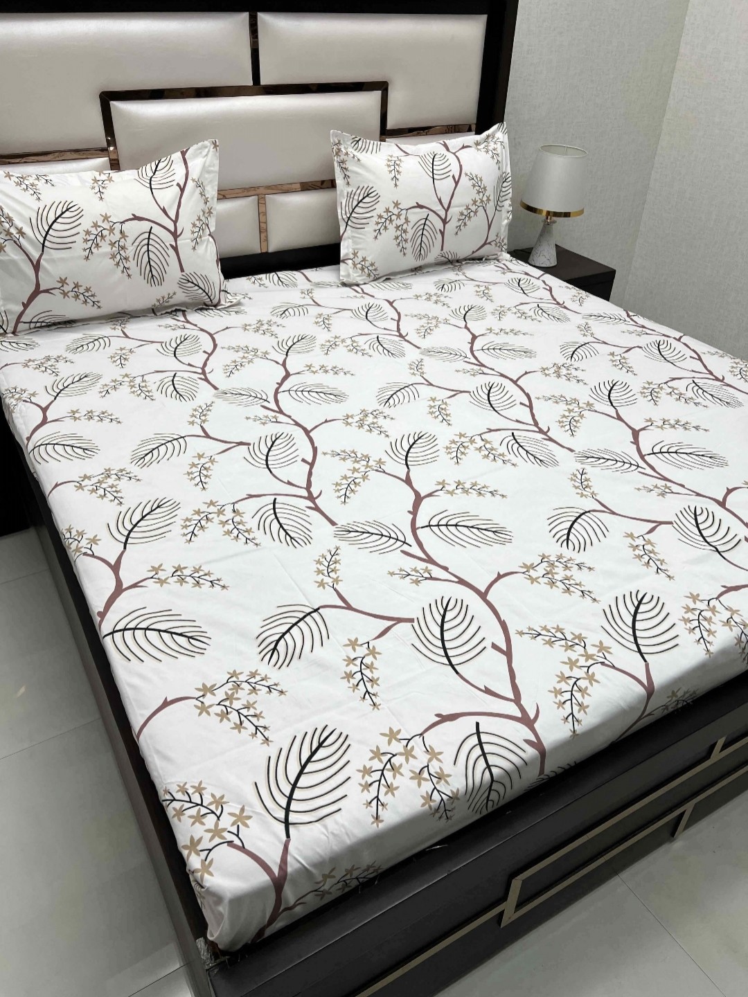 

Pure Decor Queen Size Double Bedsheet With 2 Pillow Covers 2.28m X 2.54m, White