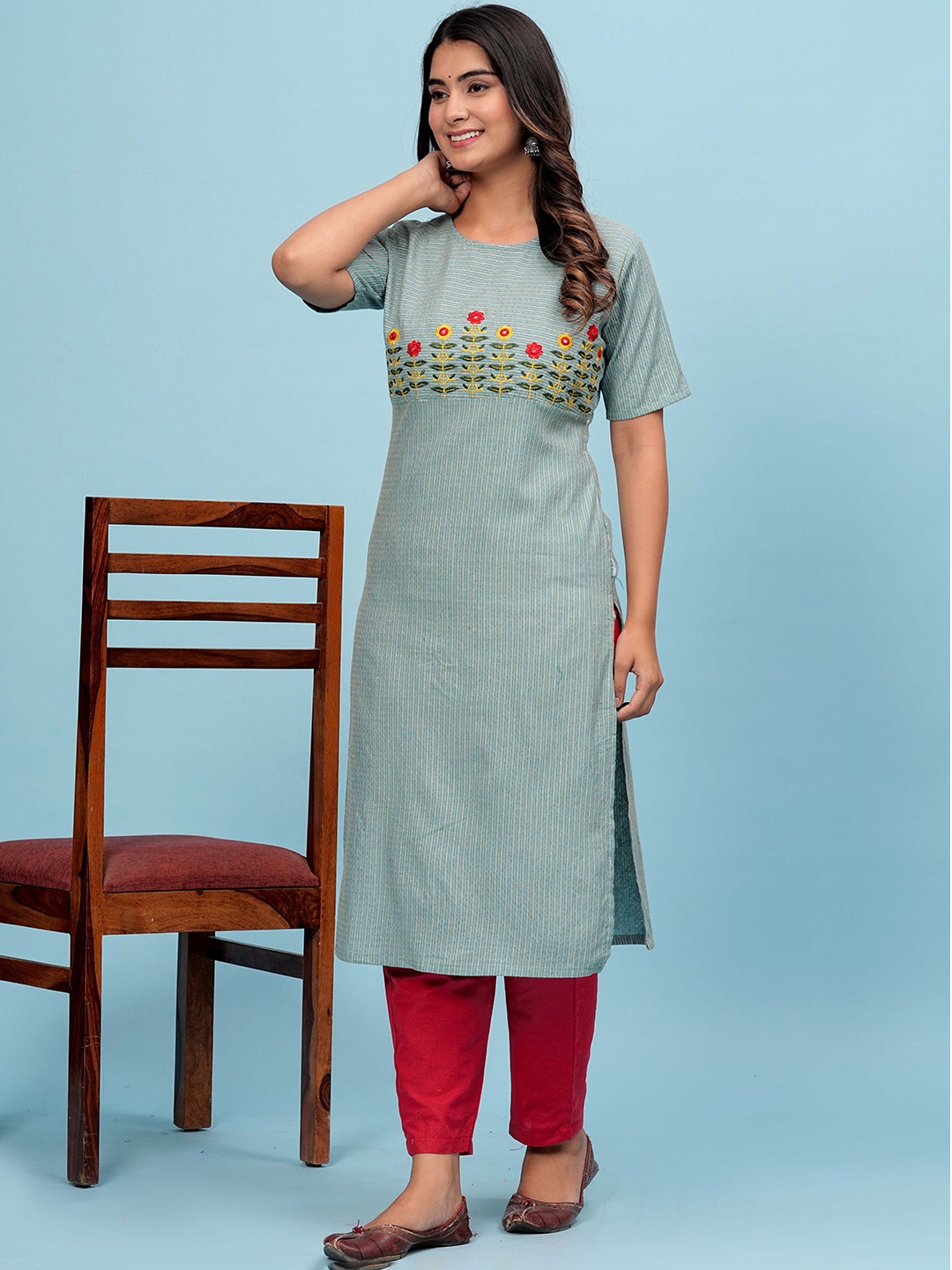 

DIZON Floral Embroidered Mirror Work Pure Cotton Straight Kurta With Trouser, Green