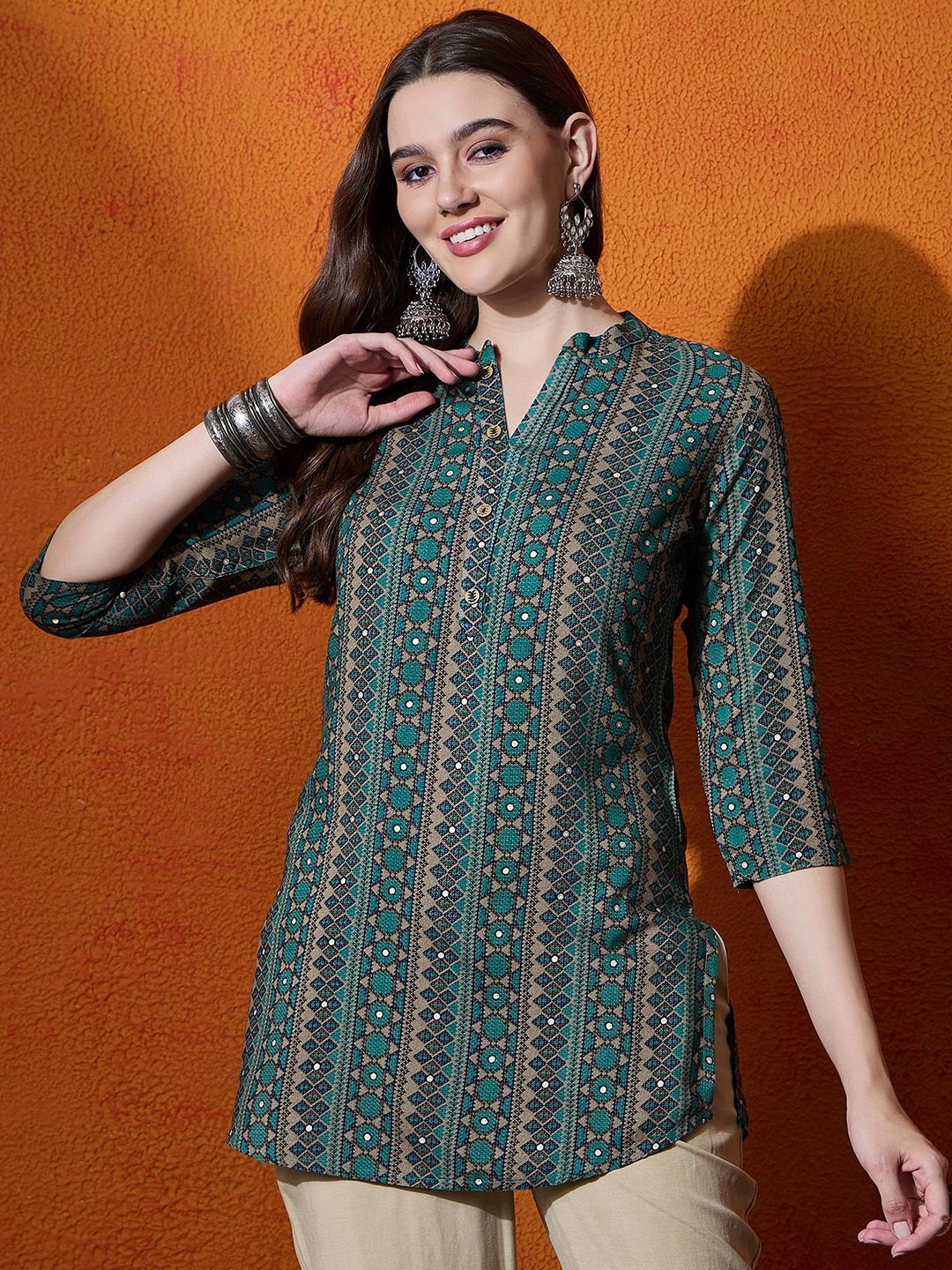 

Sangria Women Geometric Printed Straight Kurtis, Green