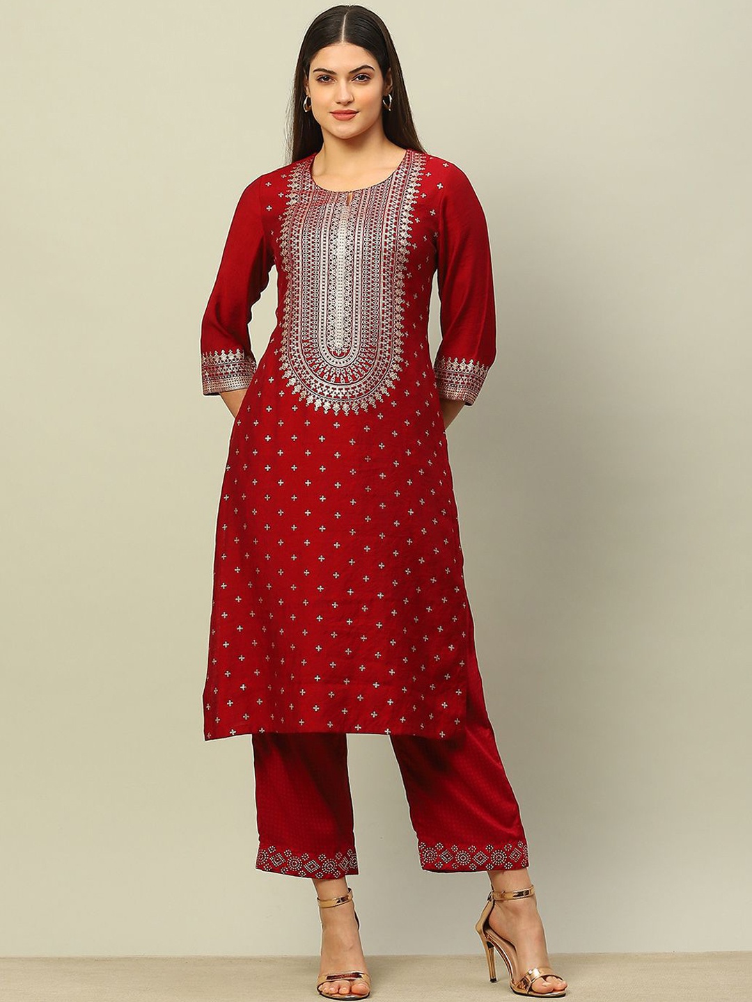 

Rangriti Women Geometric Flared Sleeves Thread Work Kurta, Blue