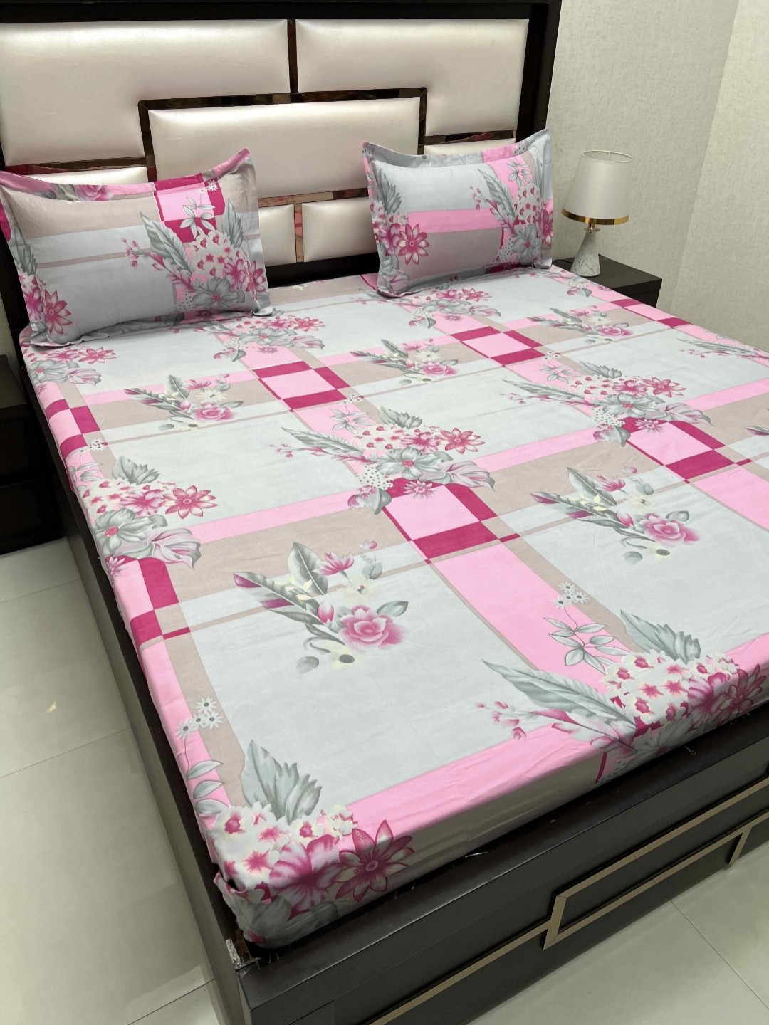 

Pure Decor Queen Size Double Bedsheet With 2 Pillow Covers 2.28m X 2.54m, Pink