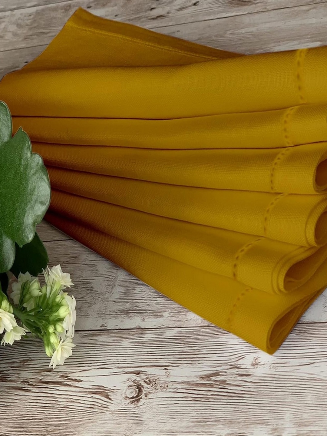 

Lushomes 12-Pcs Yellow Cotton Table Napkins