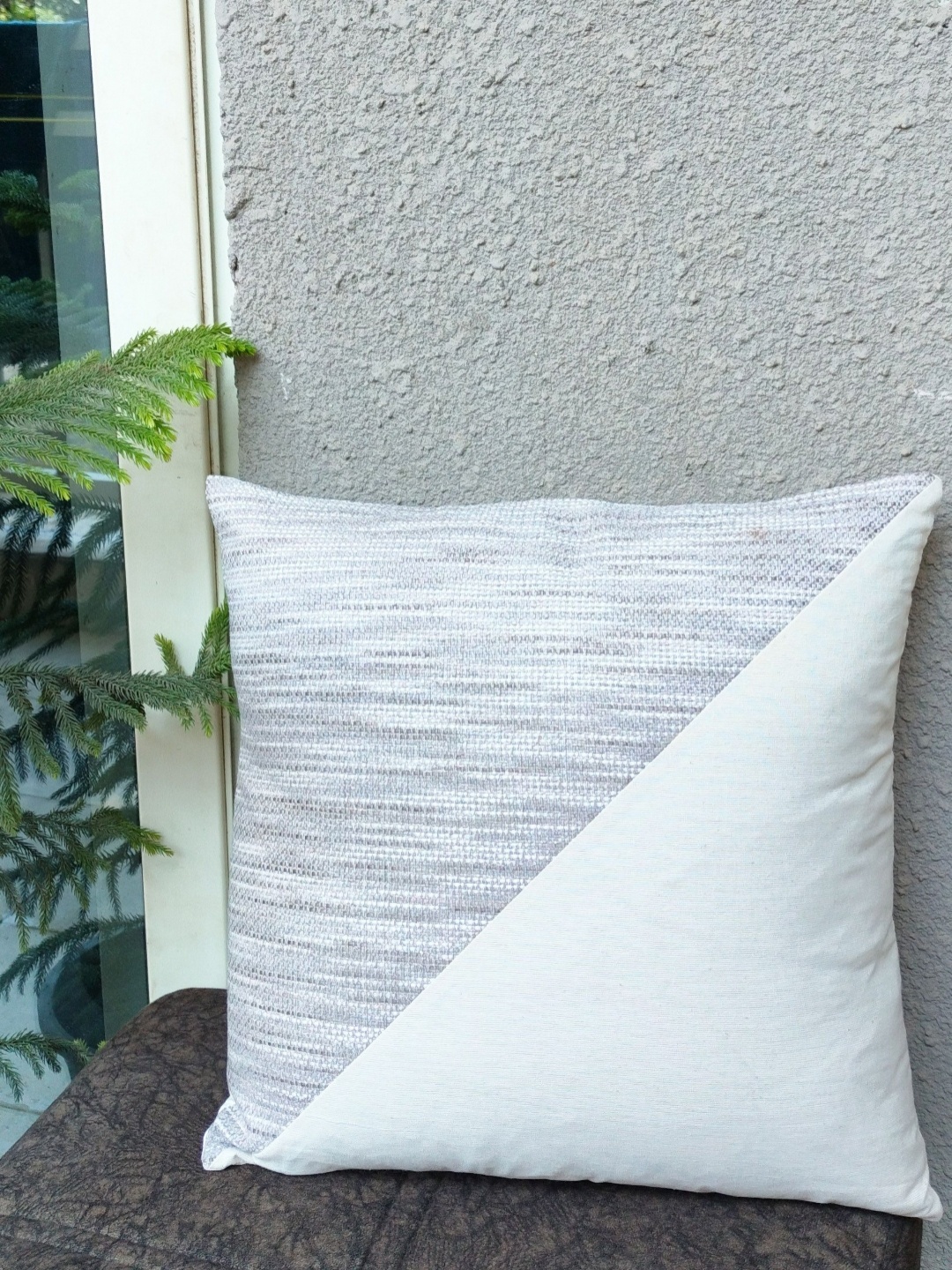 

HOMPRIN Grey & White Abstract Cotton Square Cushion Covers