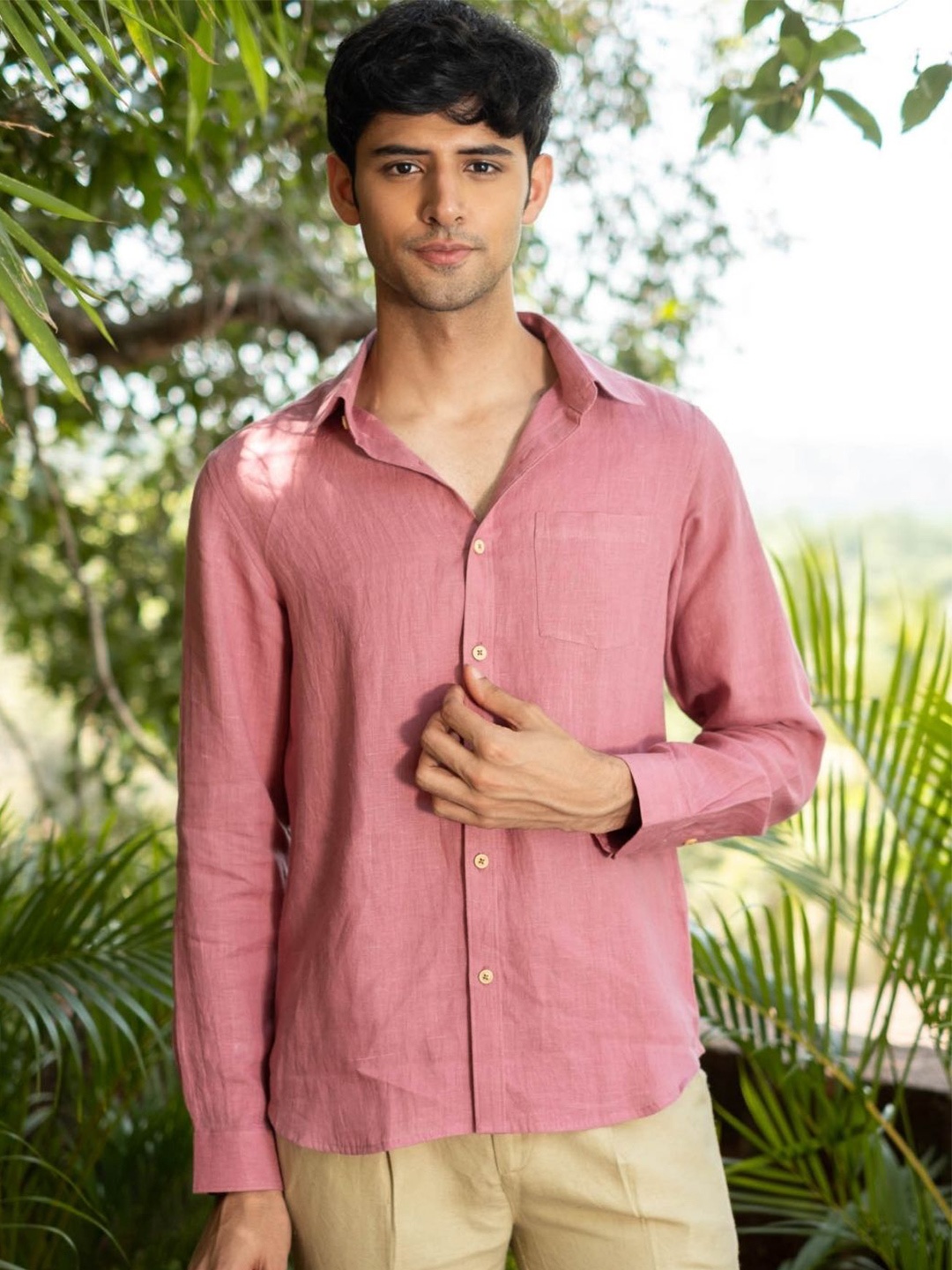 

Creatures of Habit Men Linen Shirt, Pink