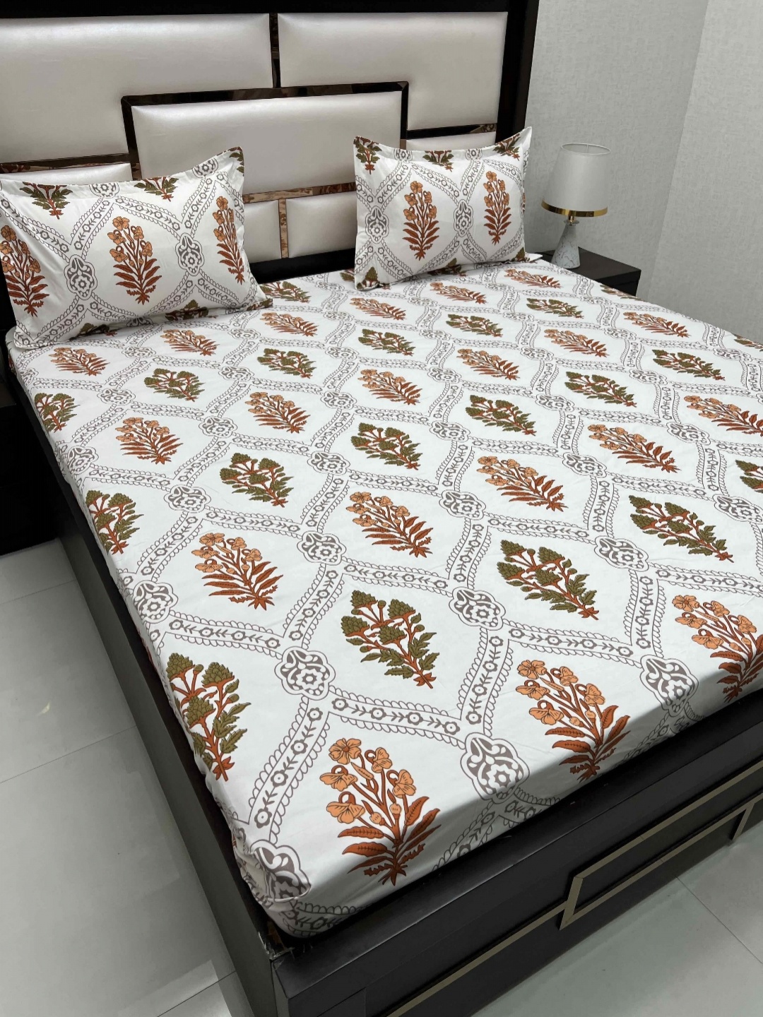 

Pure Decor Queen Size Double Bedsheet With 2 Pillow Covers 2.28m X 2.54m, Brown