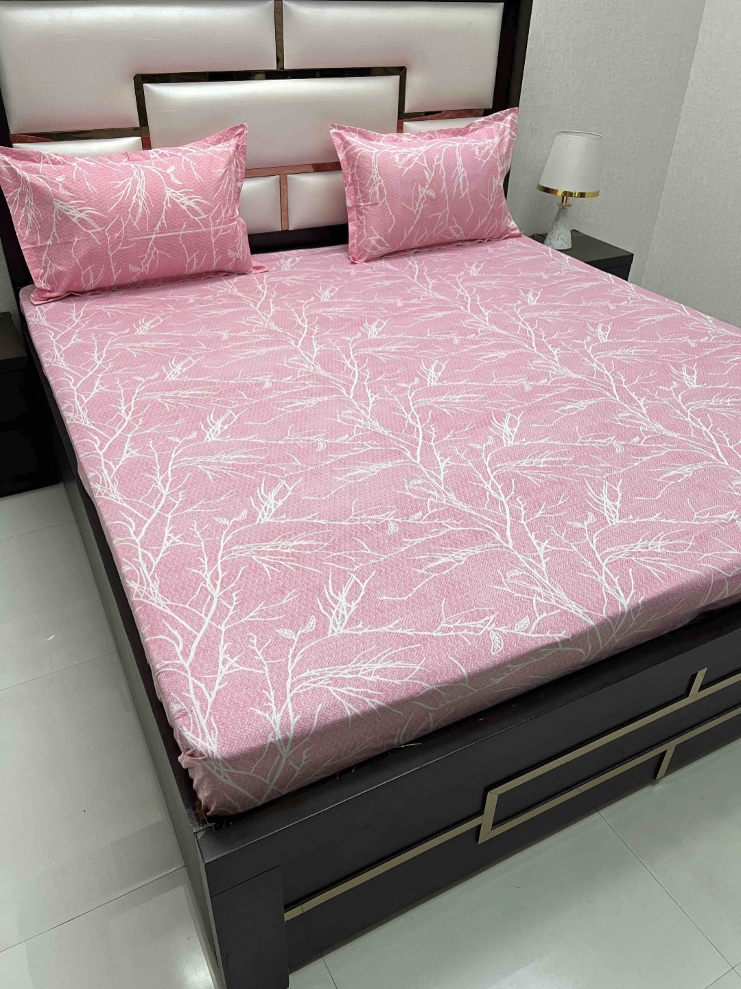 

Pure Decor Velar Pink & White Floral Pure Cotton 300TC Super King Bedsheet St-2.73mx3.04m