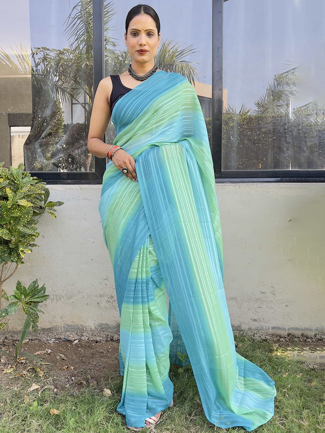 

V3 FASHION STUDIO Striped Pure Chiffon Ready to Wear Jamdani Saree, Blue