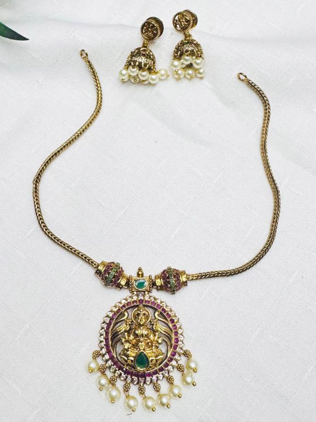 

D Rio Fashions Gold-Plated Kundan-Studded & Beaded Necklace and Earrings