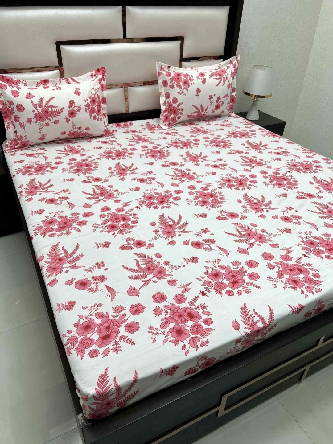 

Pure Decor Queen Size Double Bedsheet With 2 Pillow Covers 2.28m X 2.54m, Pink