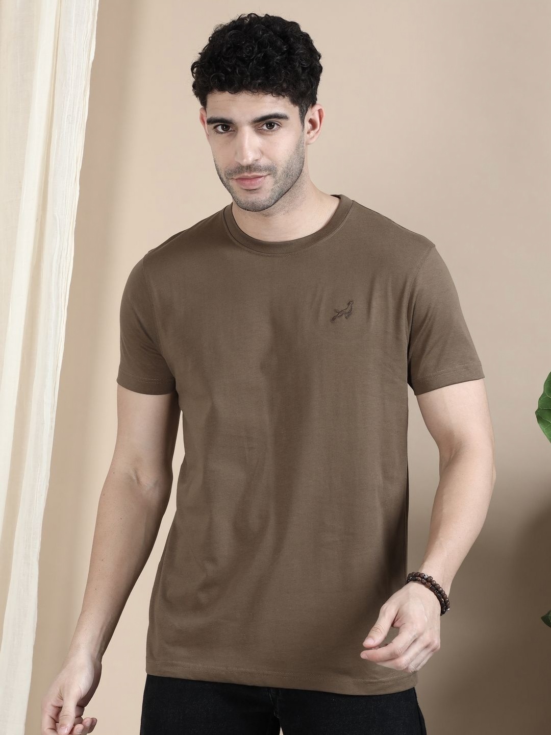 

Dogi Verg Men Solid Round Neck Cotton Slim Fit T-shirt, Brown