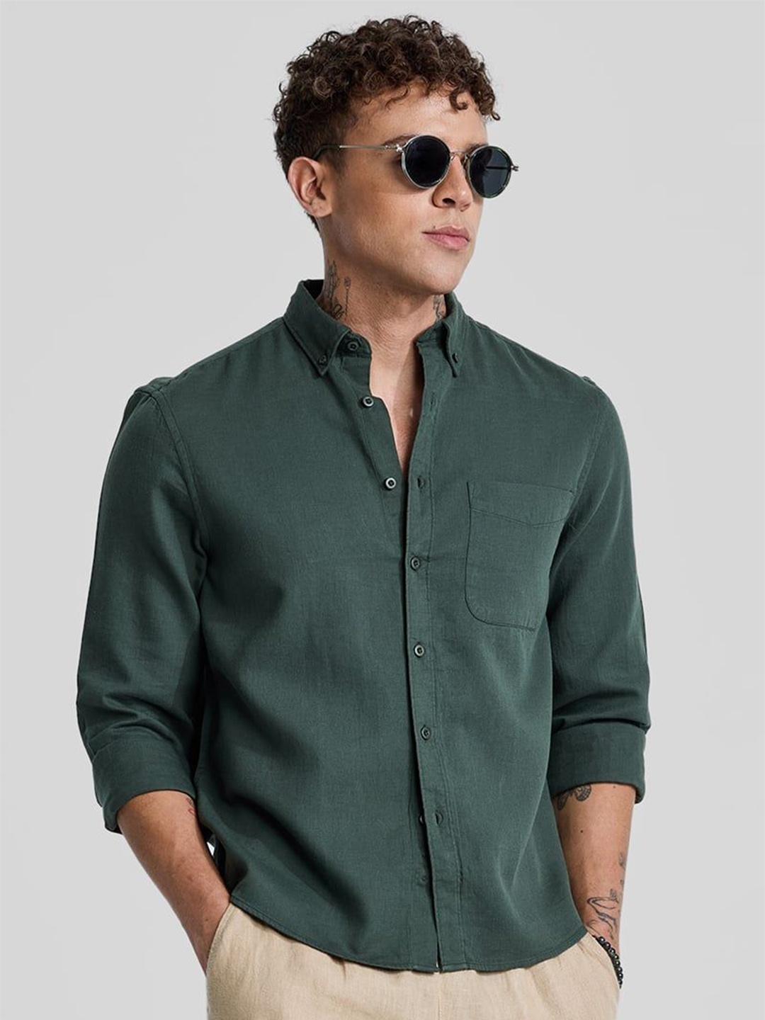 

Snitch Men Smart Button-Down Collar Solid Cotton Casual Shirt, Green