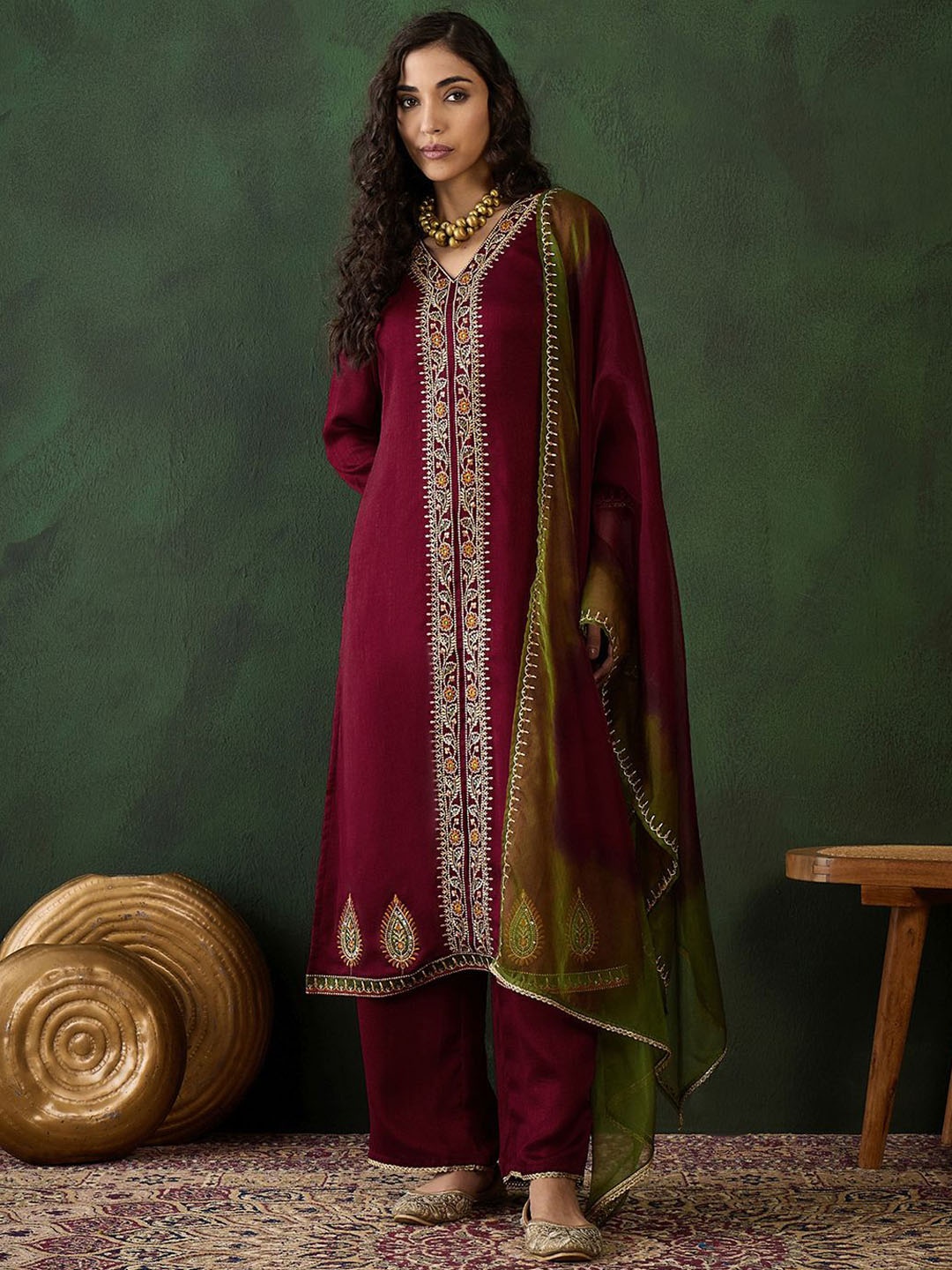 

Sangria Floral Embroidered Zari Sequence Straight Kurta & Trousers With Dupatta, Maroon