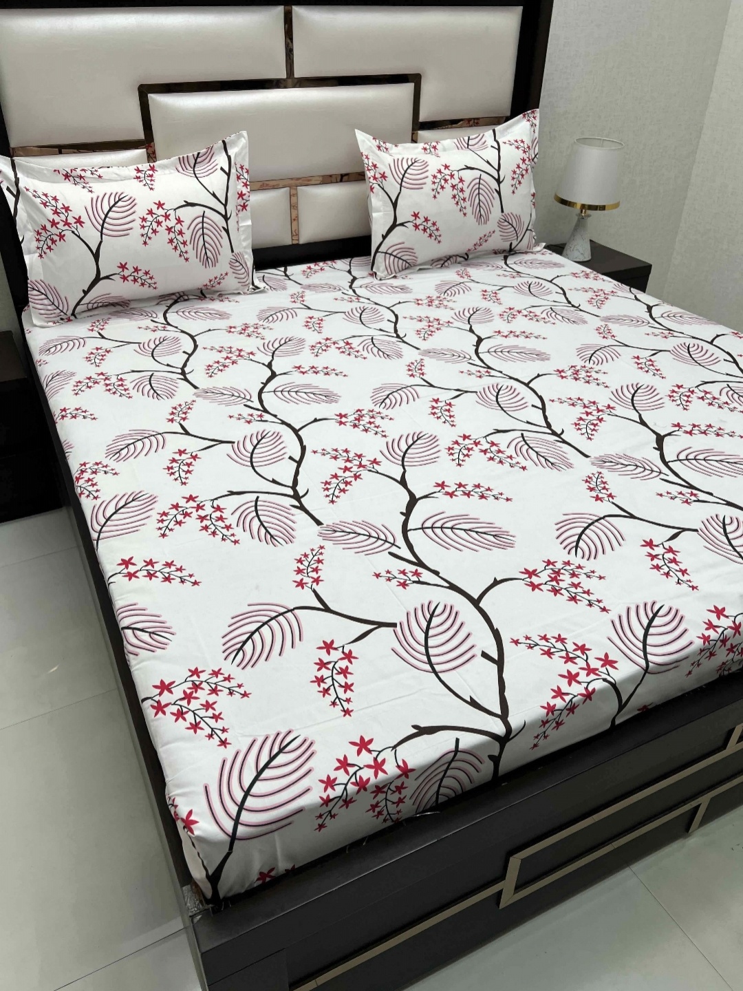 

Pure Decor Queen Size Double Bedsheet With 2 Pillow Covers 2.28m X 2.54m, White