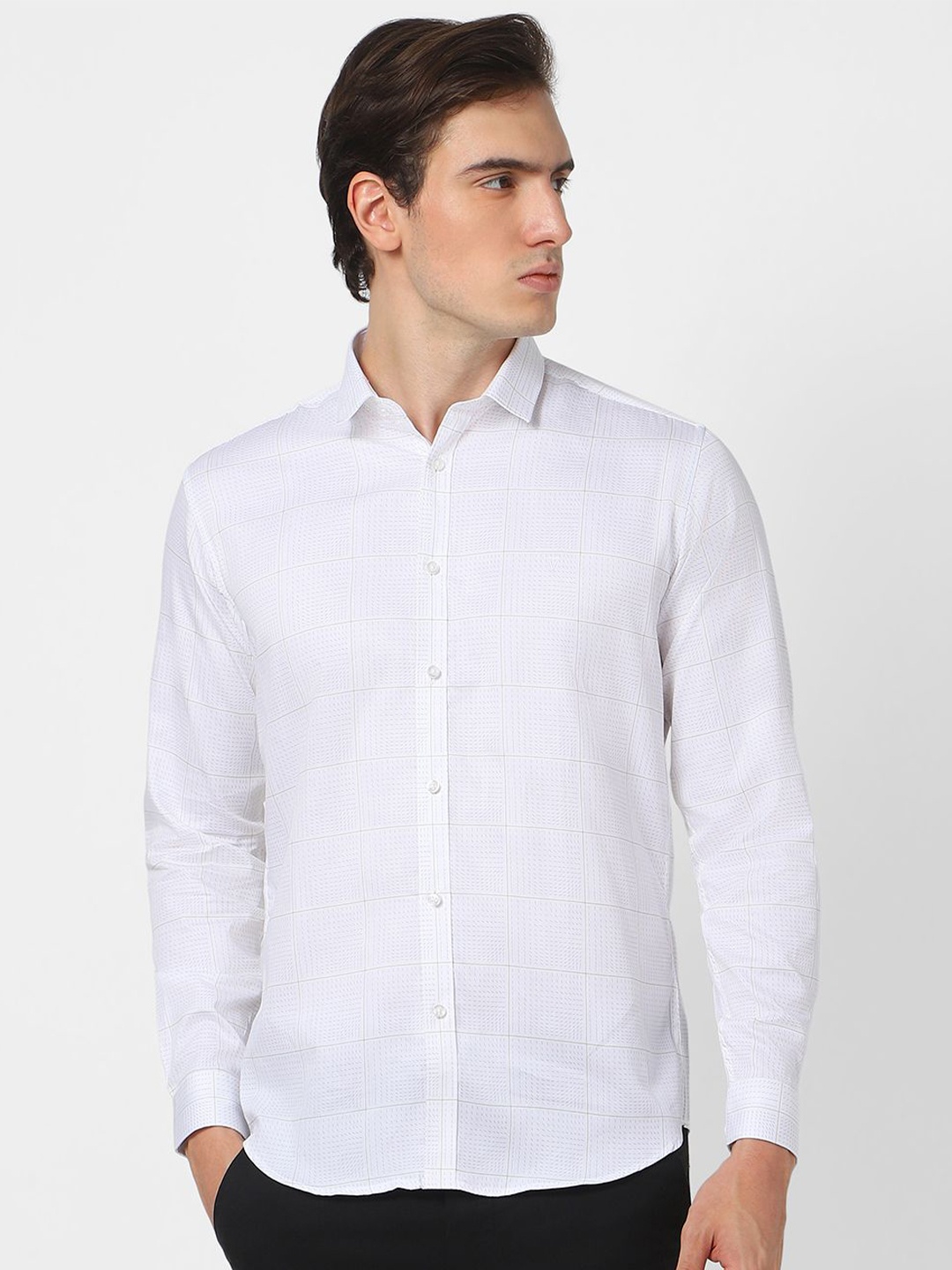 

V Dot Men Spread Collar Checked Cotton Slim Fit Casual Shirt, White