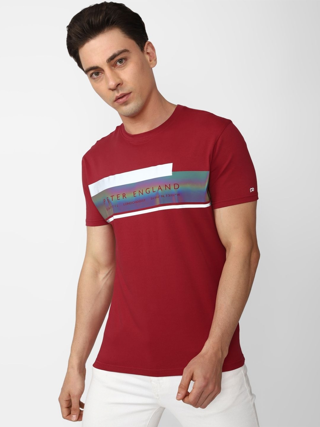 

Peter England Casuals Men Typography Printed Applique Slim Fit T-shirt, Red