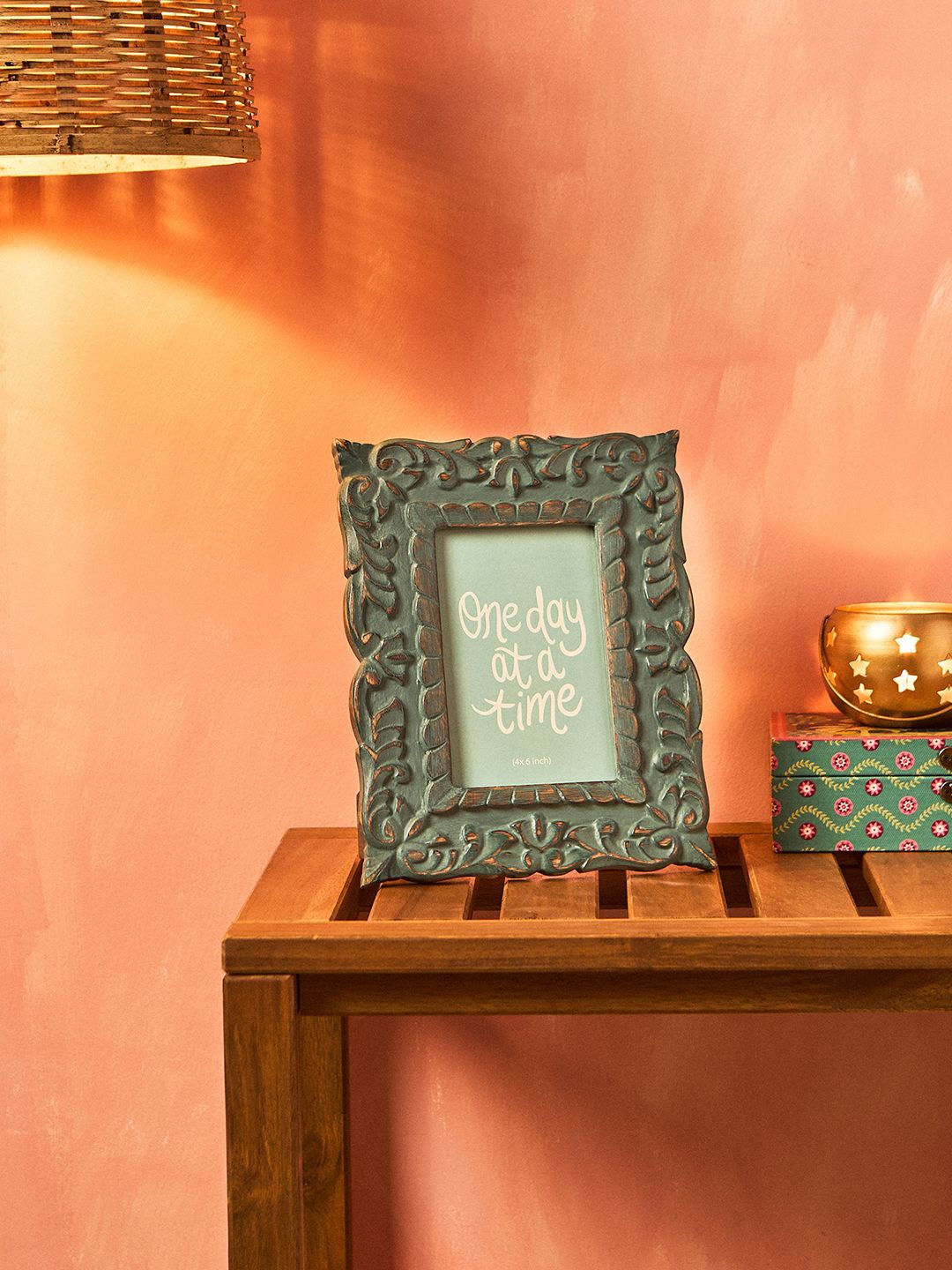 

Chumbak Green Victorian Jharoka Wooden Table Photo Frame