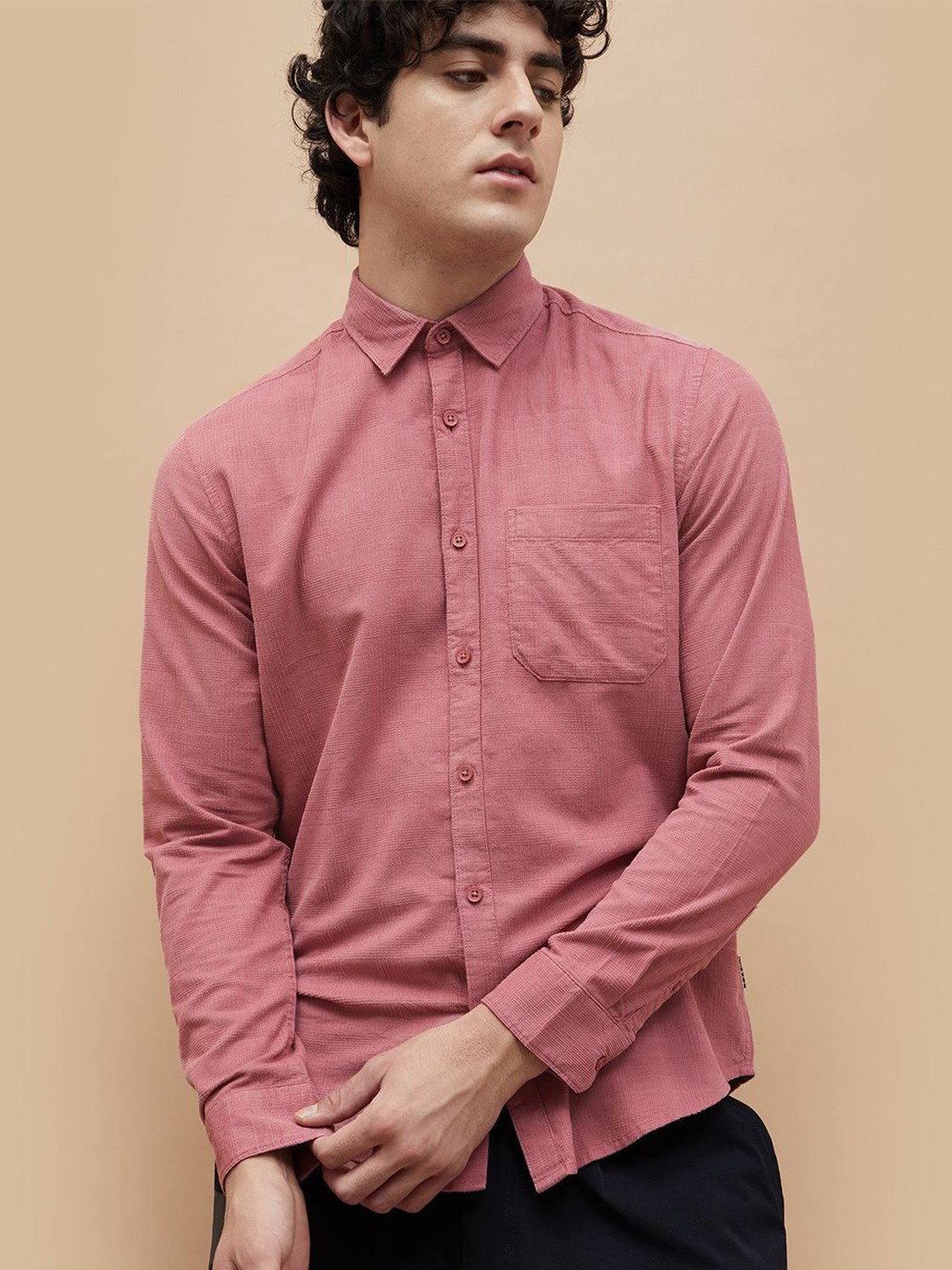 

Bossini Men Spread Collar Solid Cotton Casual Shirt, Pink