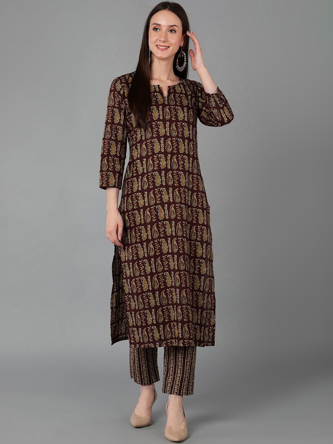 

AHIKA Paisley Printed Regular Cotton Straight Kurta, Maroon