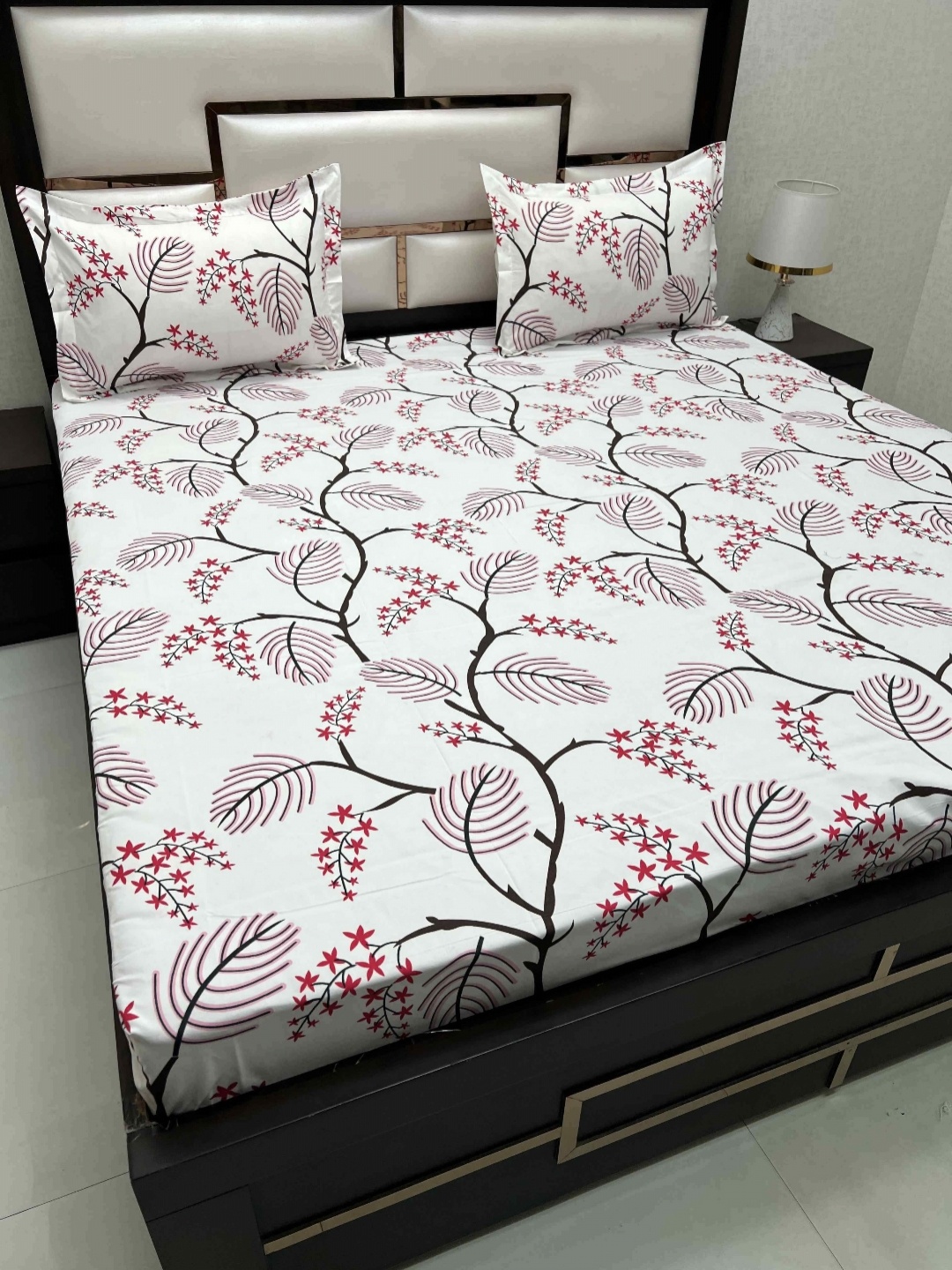 

Pure Decor Queen Size Double Bedsheet With 2 Pillow Covers 2.28m X 2.54m, White