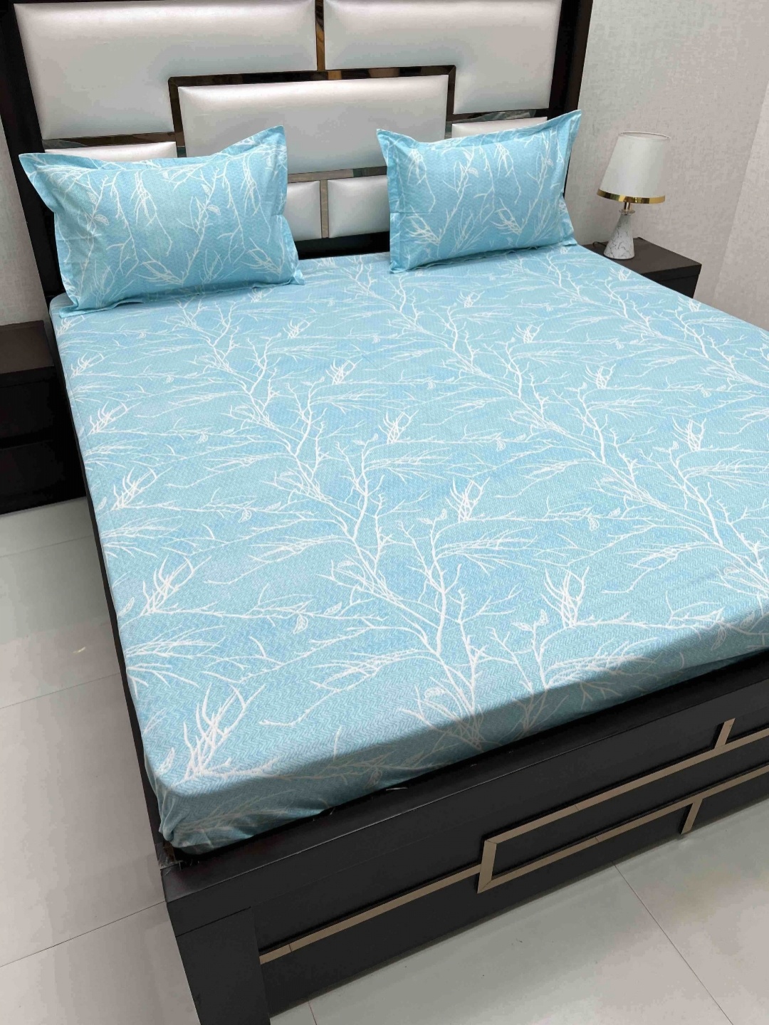 

Pure Decor Velar Blue Abstract Pure Cotton 250 TC Super King Bedsheet Set-2.73 m x 3.06 m