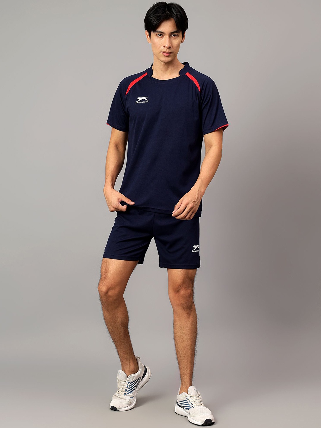 

Shiv Naresh Men Football T-Shirt & Short Set, Navy blue