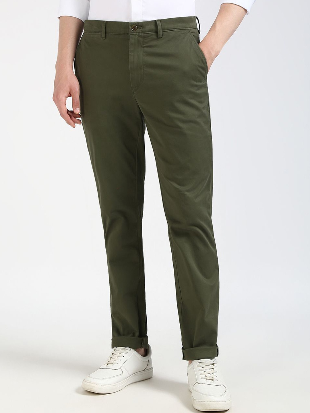 

Tommy Hilfiger Men Cotton Mid-Rise Straight Fit Chinos Trousers, Green