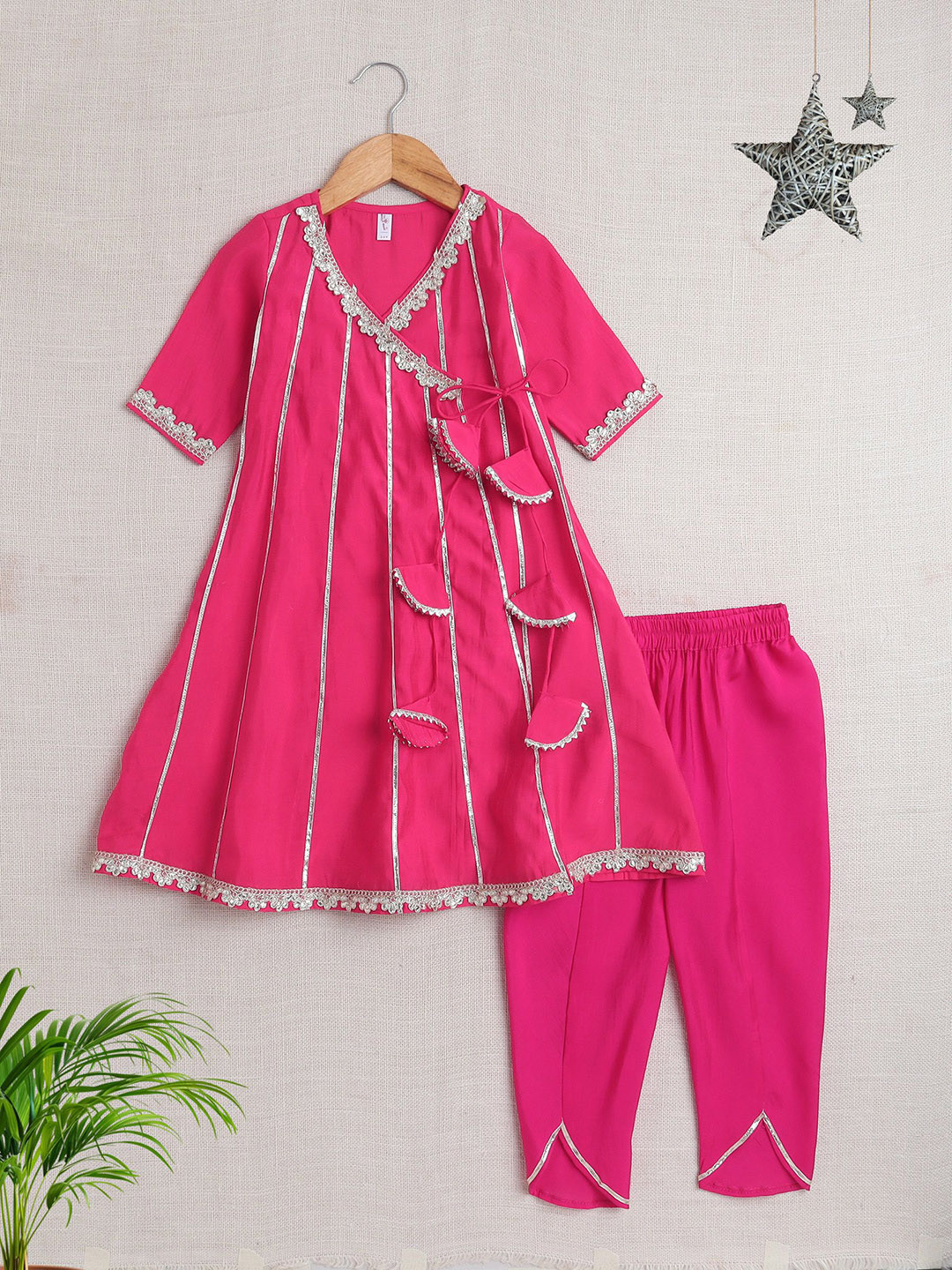 

The Magic Wand Girls V Neck Kurta with Trousers, Fuchsia