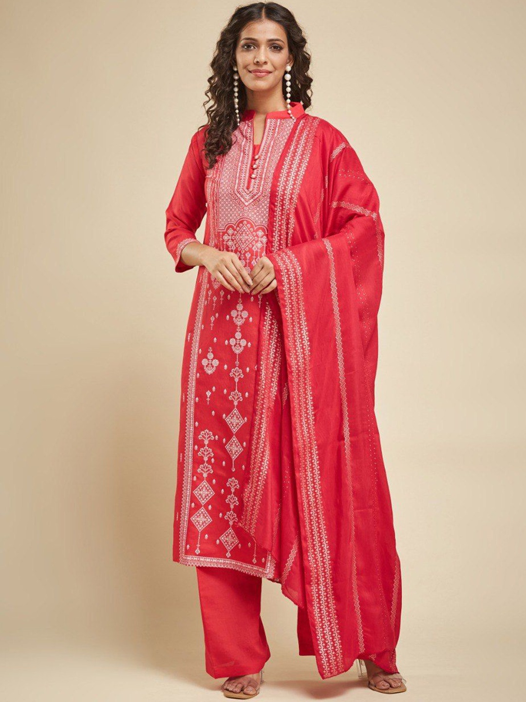 

Aika Floral Printed Mandarin Collar Chanderi Silk Straight Kurta With Trousers & Dupatta, Red