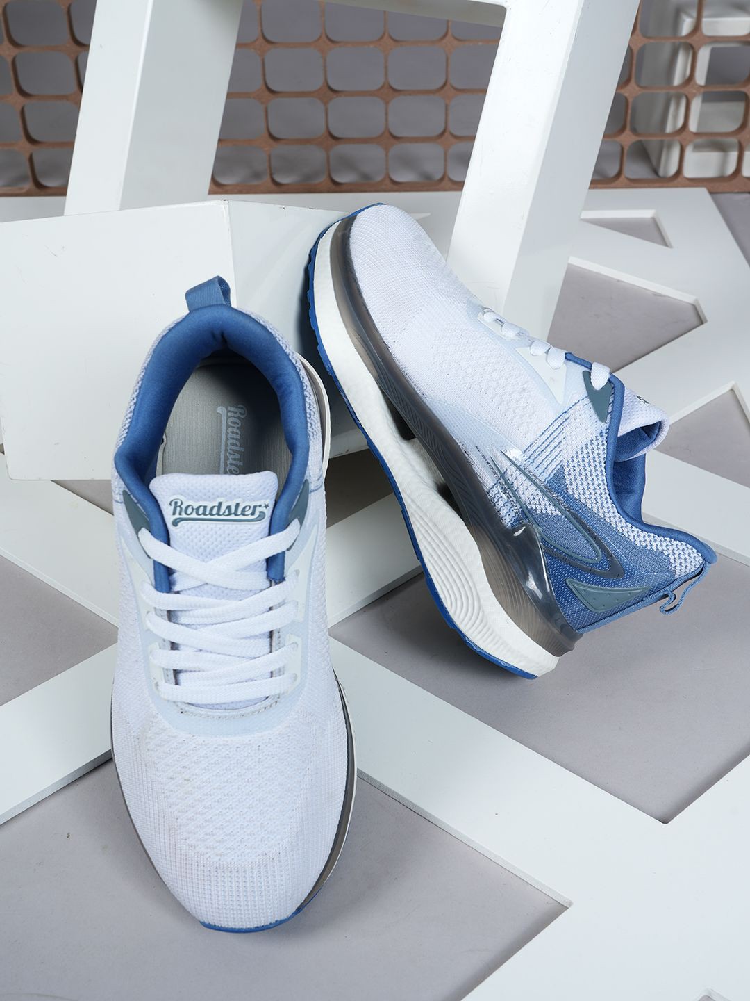 

The Roadster Lifestyle Co Men Lace-Up Running Shoes, White