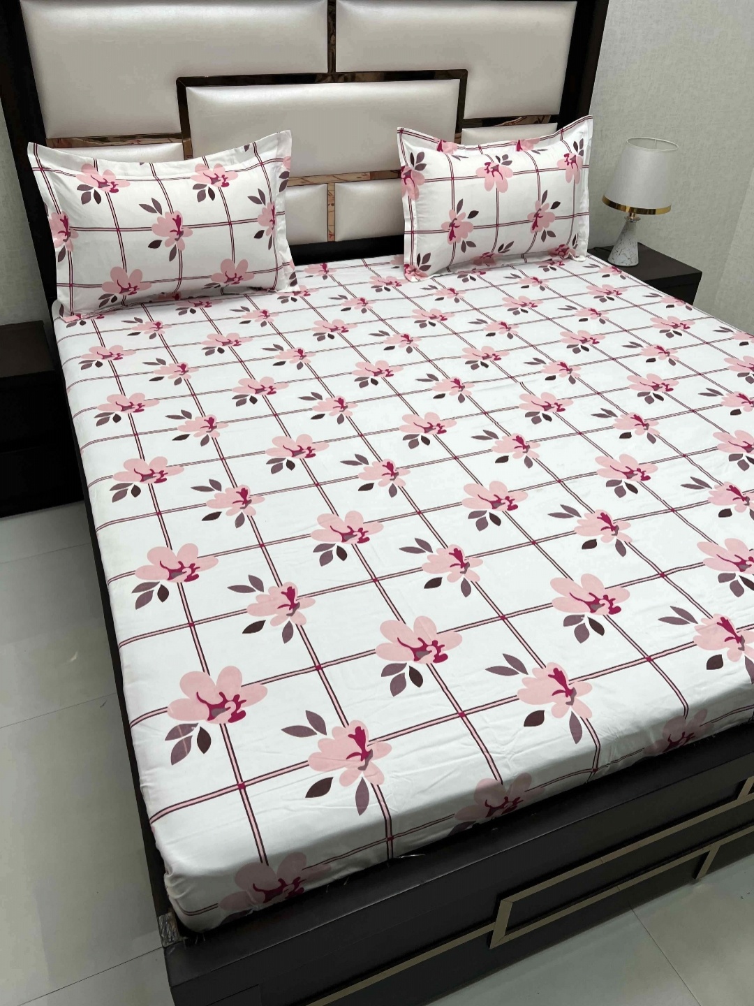 

Pure Decor Queen Size Double Bedsheet With 2 Pillow Covers 2.28m X 2.54m, Pink
