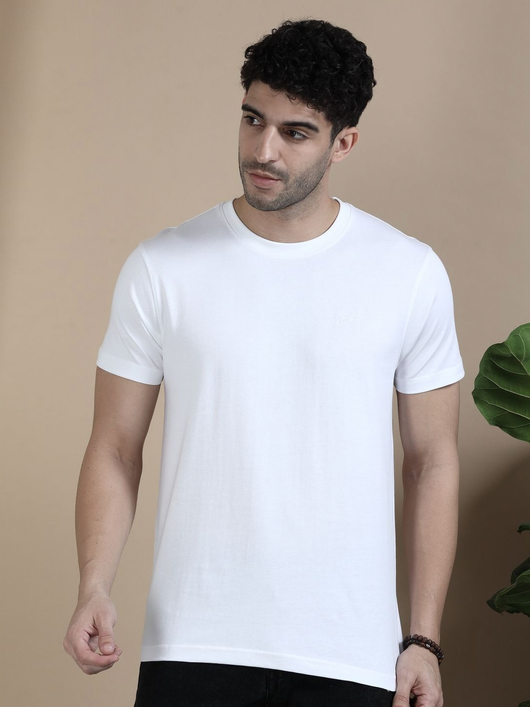 

Dogi Verg Men Solid Round Neck Cotton Slim Fit T-shirt, White