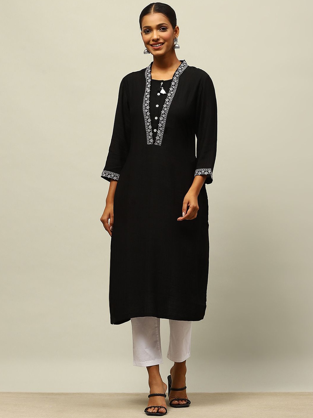 

Rangriti Women Kurta, Black