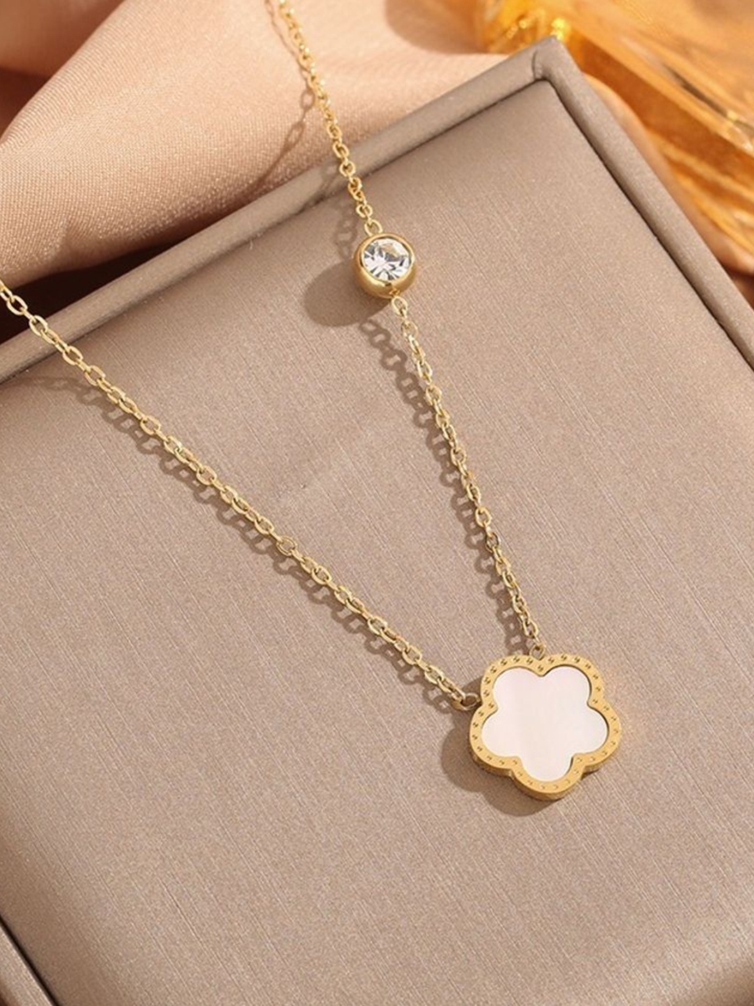 

MYKI Gold-Plated Stainless Steel Floral Necklace