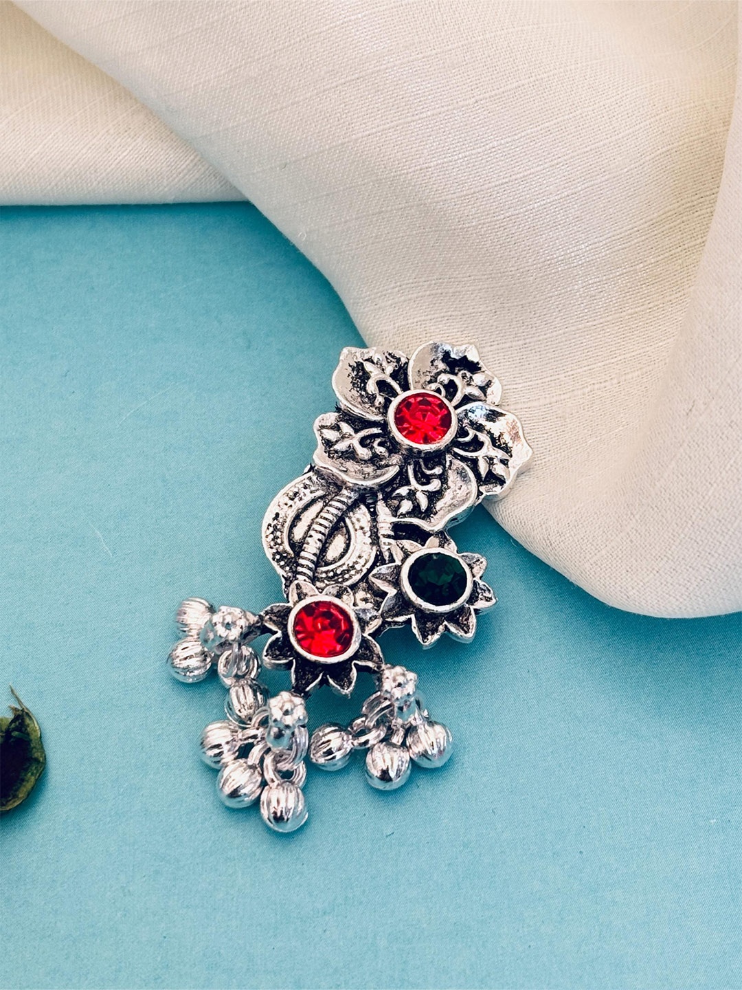 

ABDESIGNS Silver Plated Stone Studded Saree Clip Saree Accessories