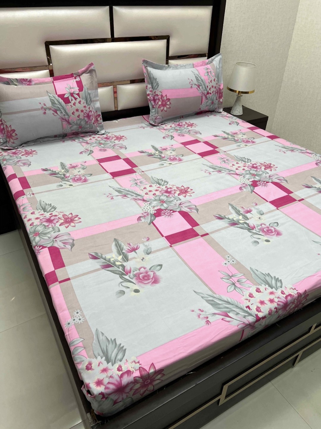 

Pure Decor Queen Size Double Bedsheet With 2 Pillow Covers 2.28m X 2.54m, Pink