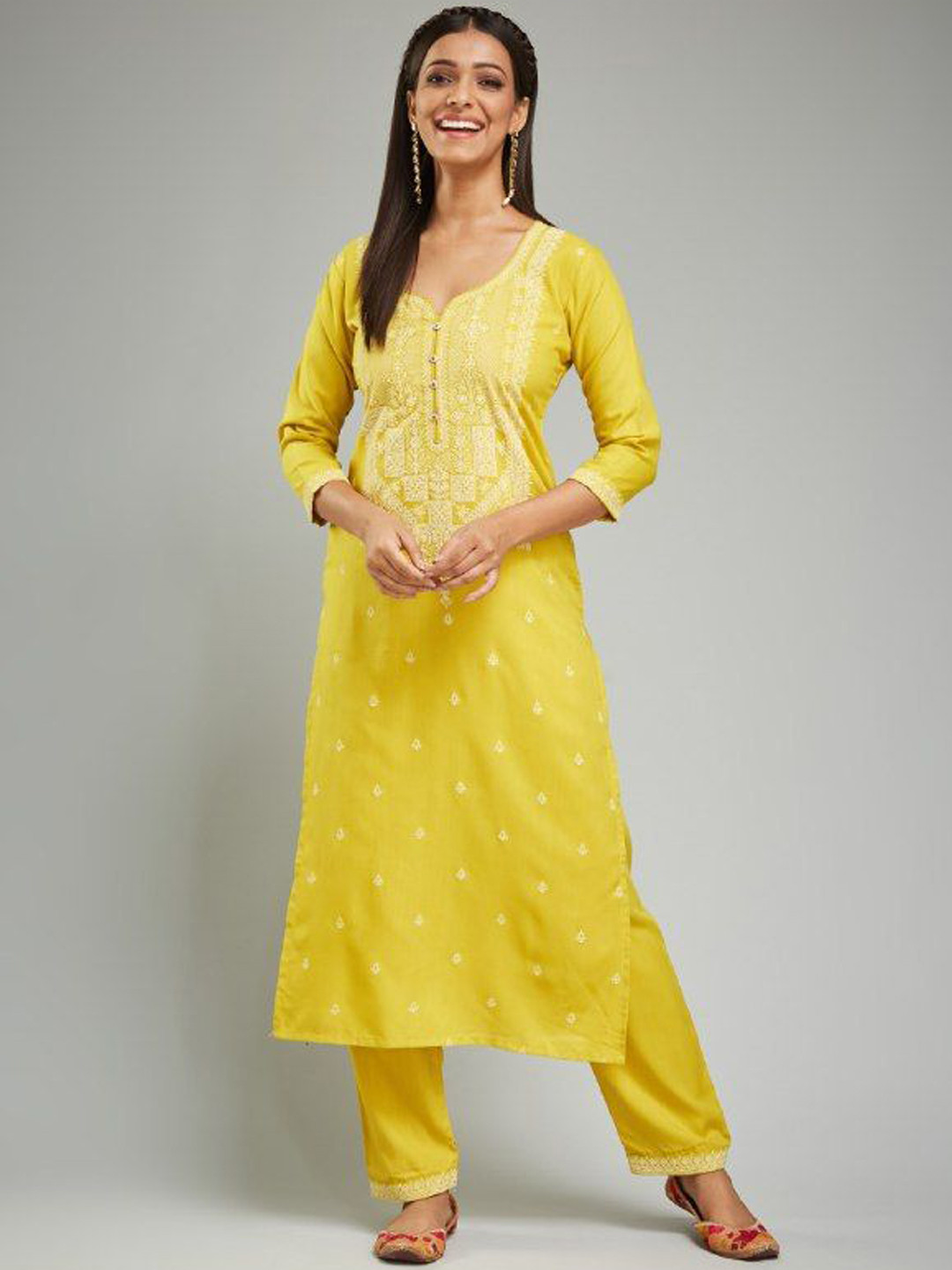

LADY SHOPI Ethnic Motifs Printed Chanderi Silk Straight Kurta With Trouser, Yellow