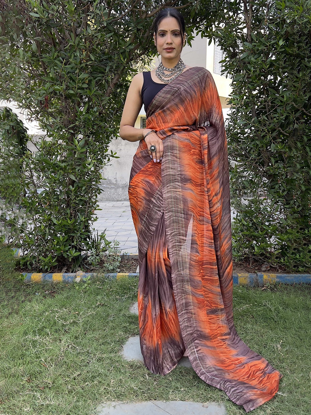 

V3 FASHION STUDIO Pure Chiffon Ready to Wear Jamdani Saree, Red