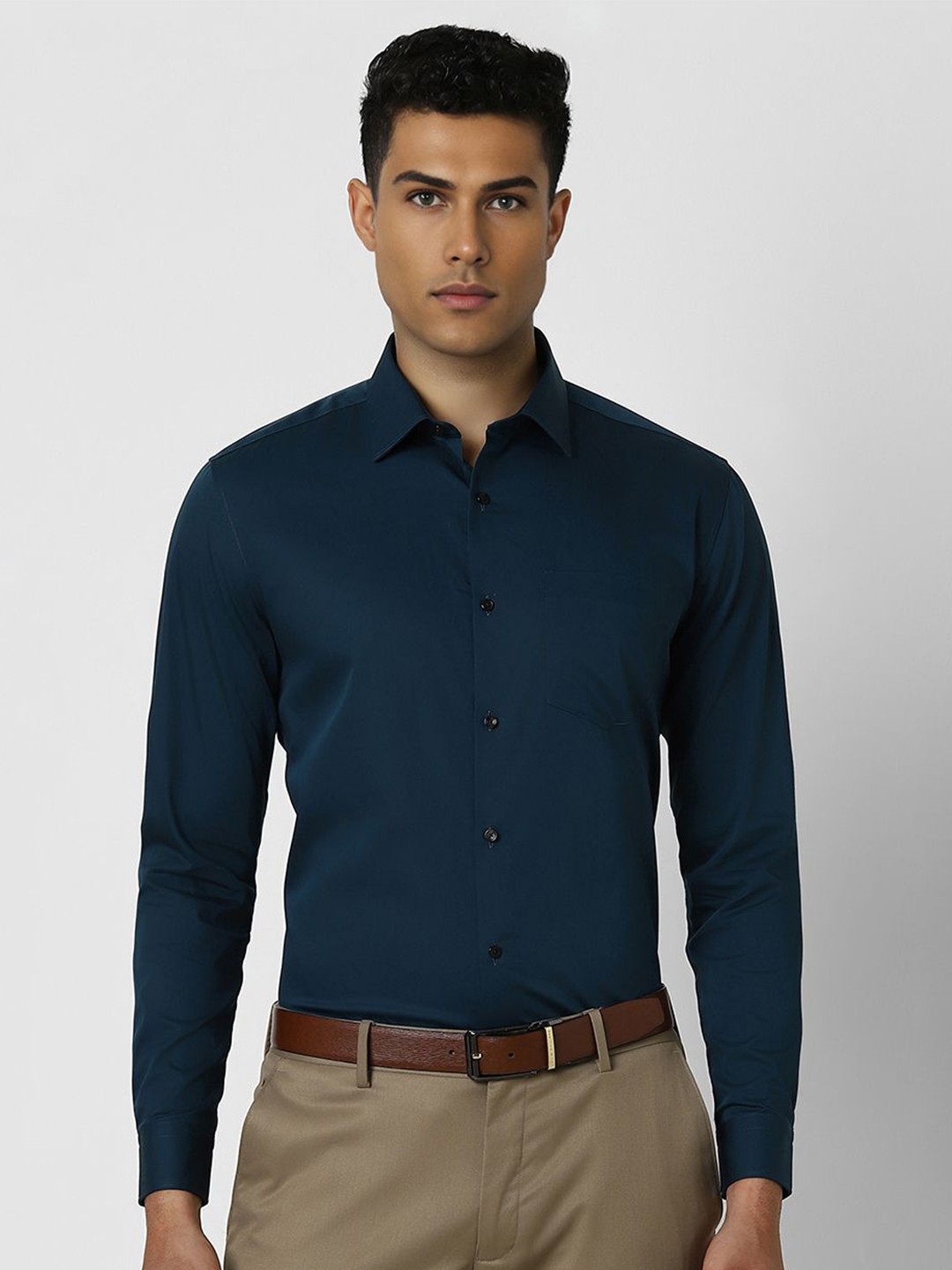 

Van Heusen Men Spread Collar Solid Cotton Slim Fit Formal Shirt, Navy blue