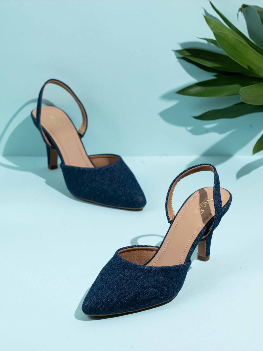 

Inc 5 Women Kitten Heels Mules, Navy blue