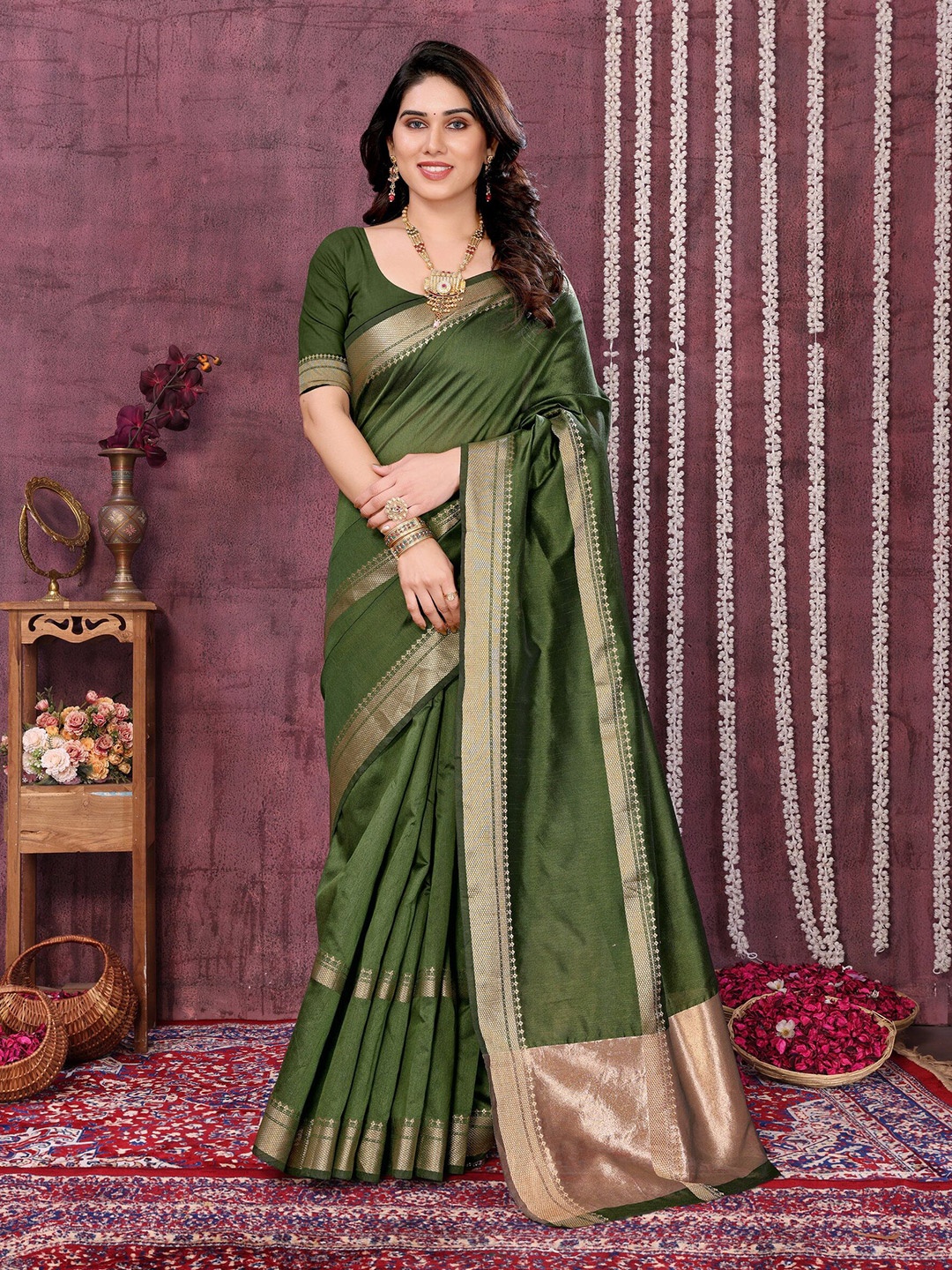 

Sidhidata Woven Design Zari Traditional Kanjeevaram Saree, Green