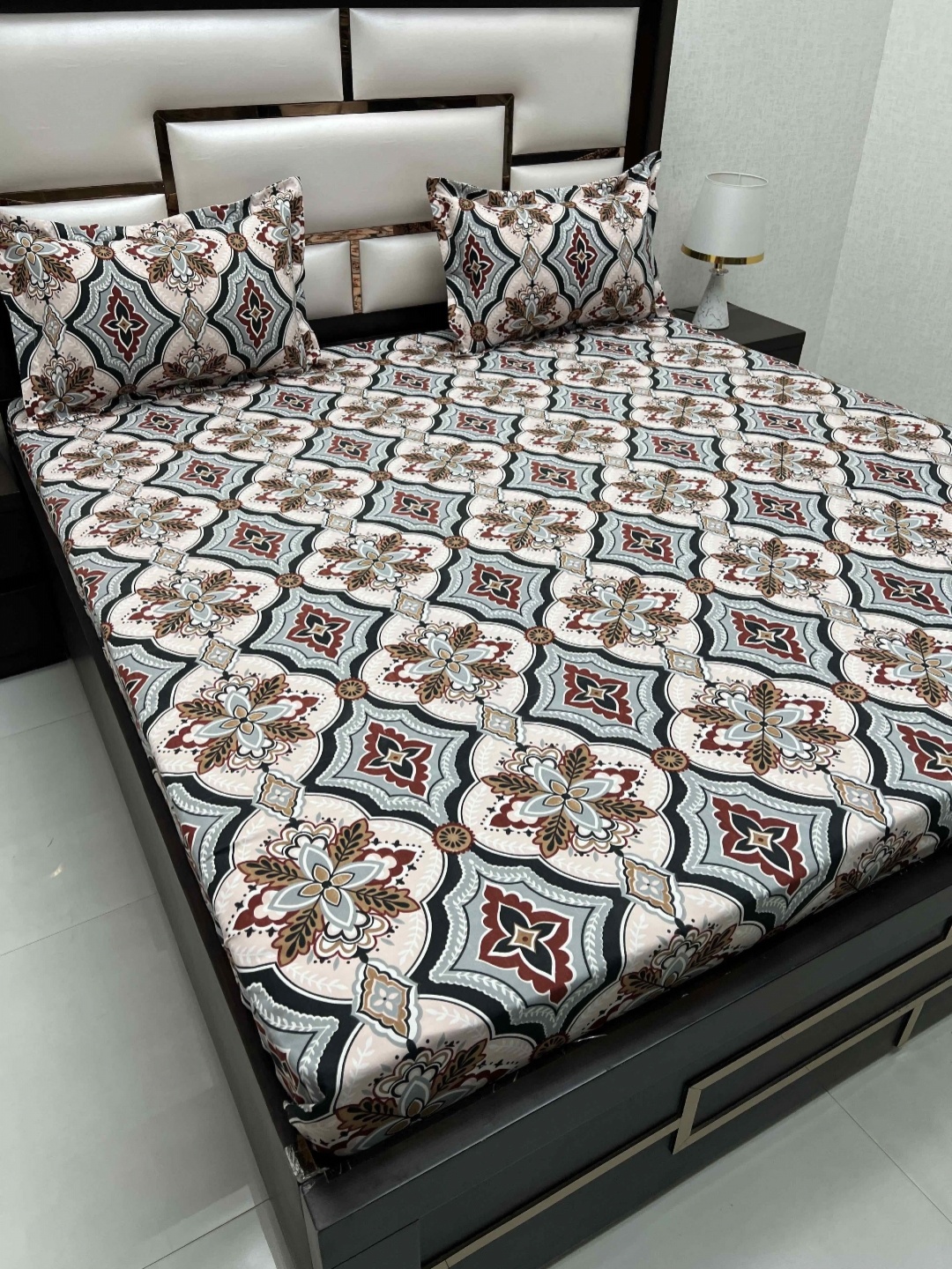 

Pure Decor Queen Size Double Bedsheet With 2 Pillow Covers 2.28m X 2.54m, Brown