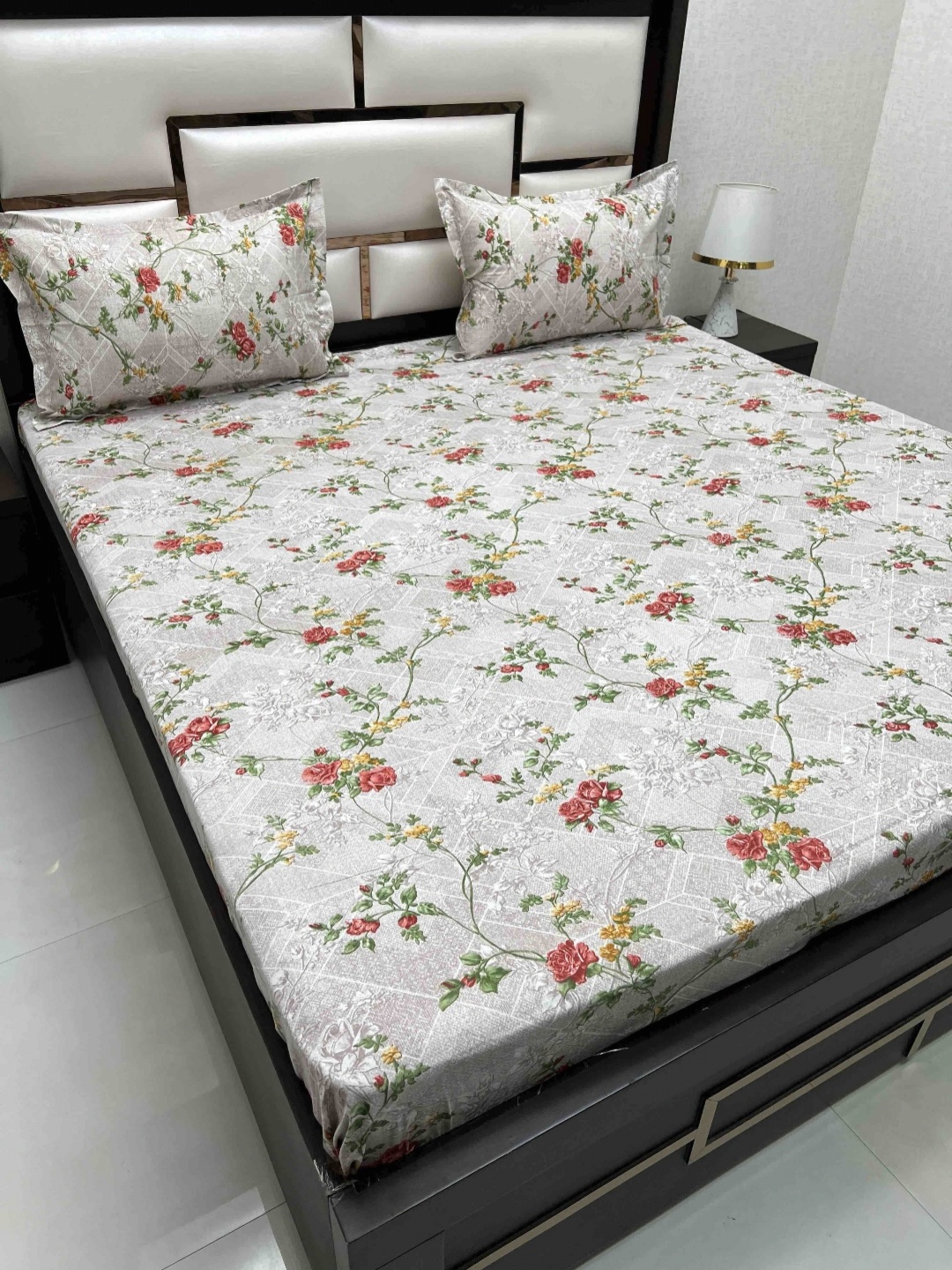 

Pure Decor Velar Grey & Red Floral Pure Cotton 330 TC Super King Bedsheet Set-2.73mx3.05 m